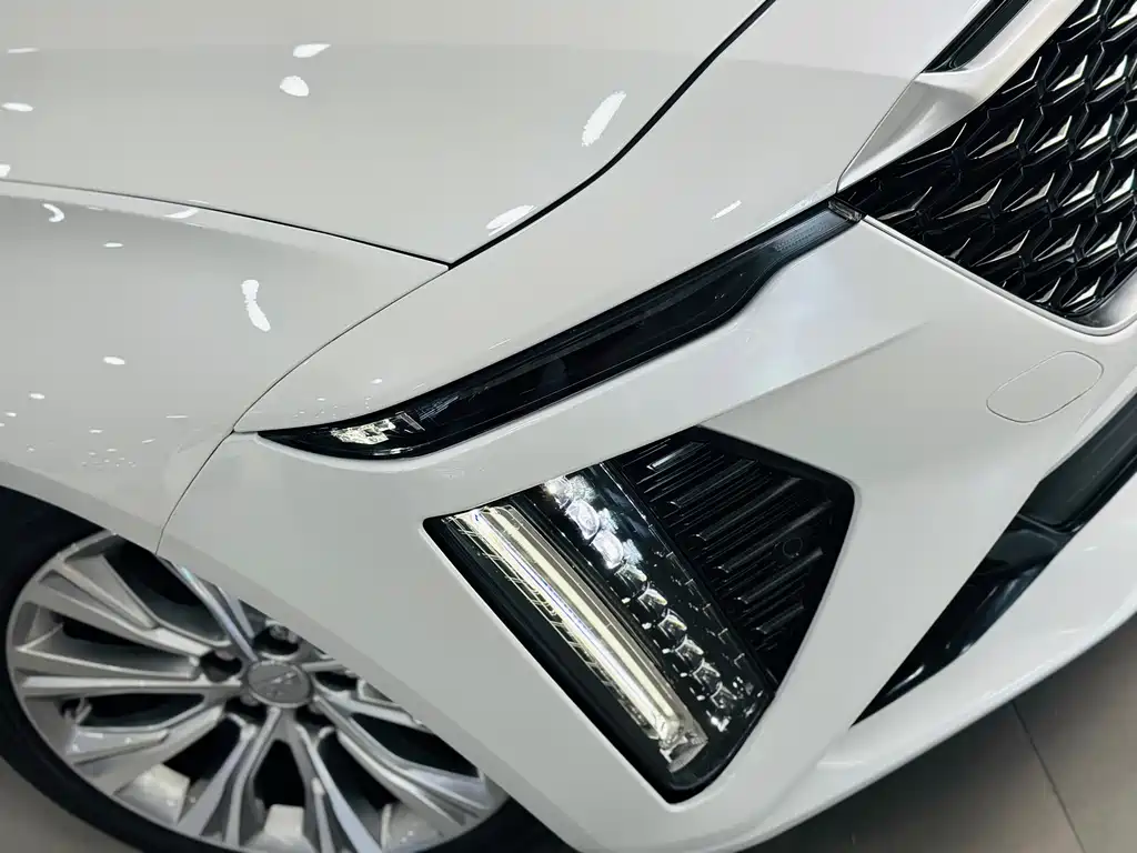Cadillac CT6 2023 — фото 11