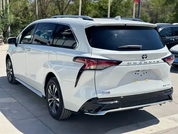 Toyota Granvia 2026
