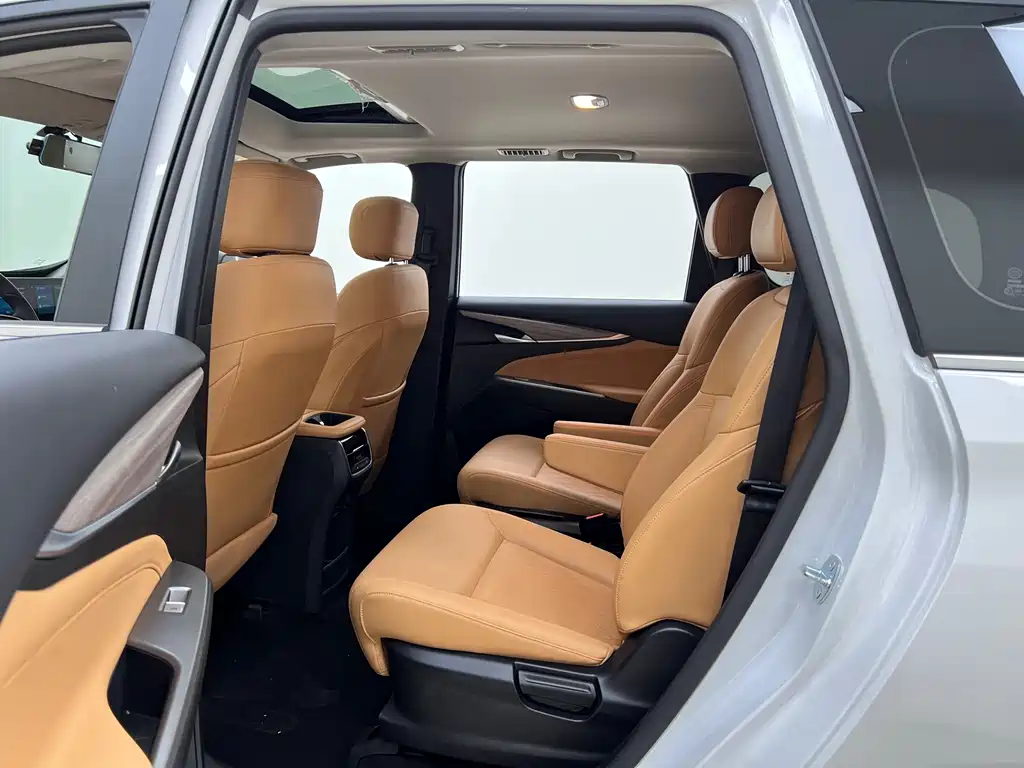 Maxus G50 PHEV 2025 — фото 16