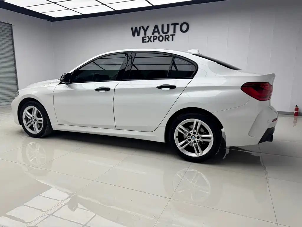 BMW 1 Series 2022