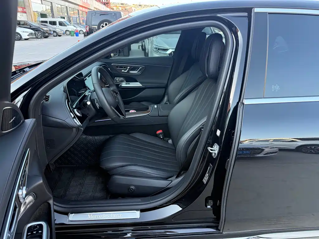 Mercedes-Benz E-Class 2025