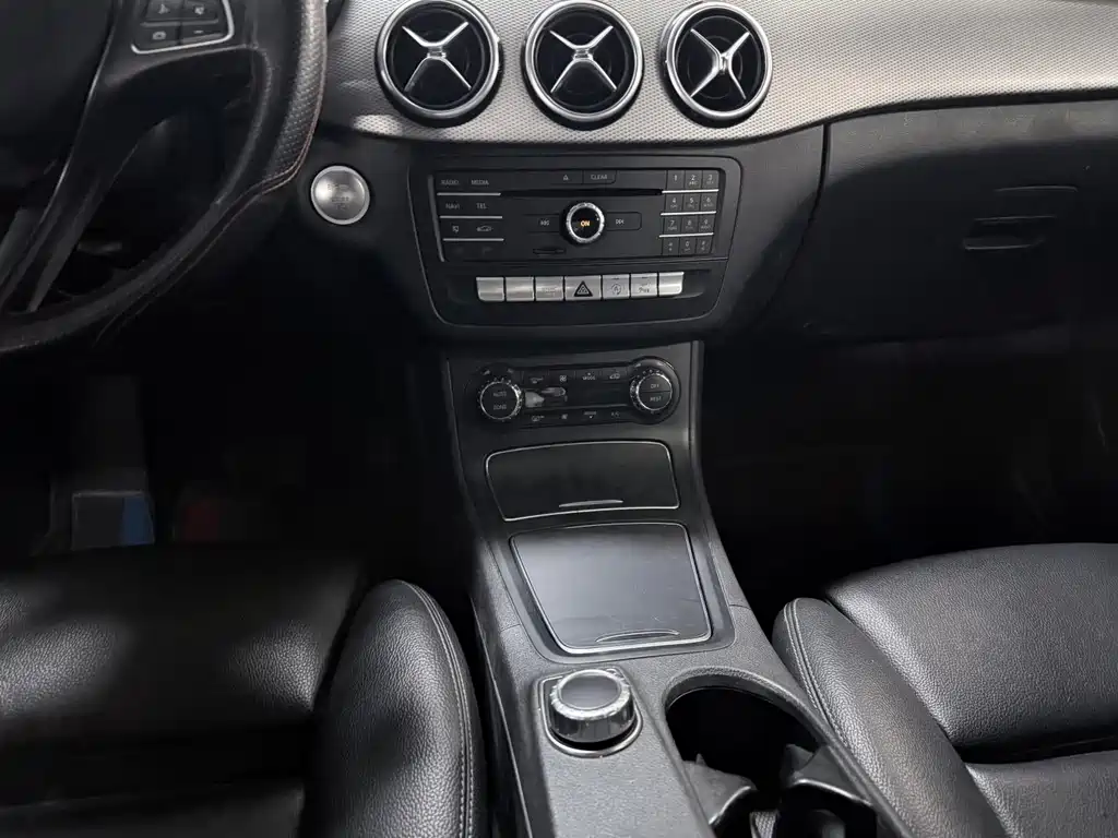 Mercedes-Benz B-Class 2017 — фото 14