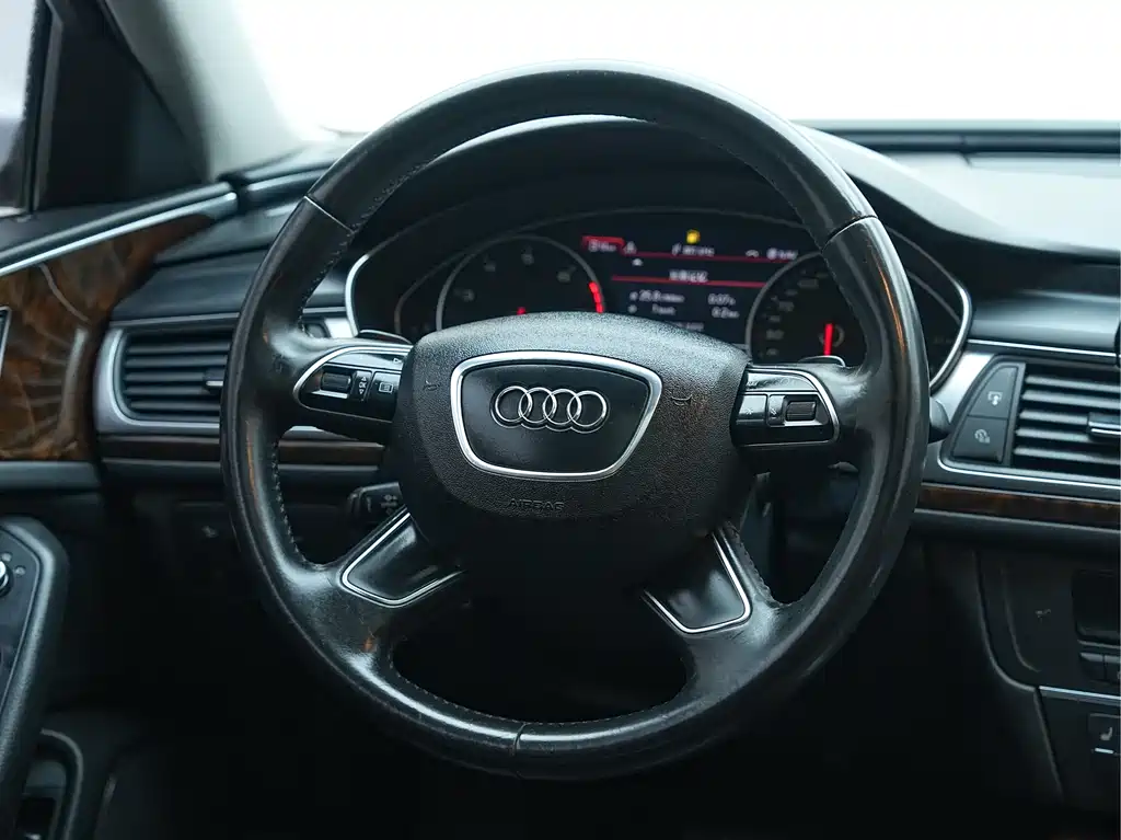 Audi A6L 2015 — фото 23