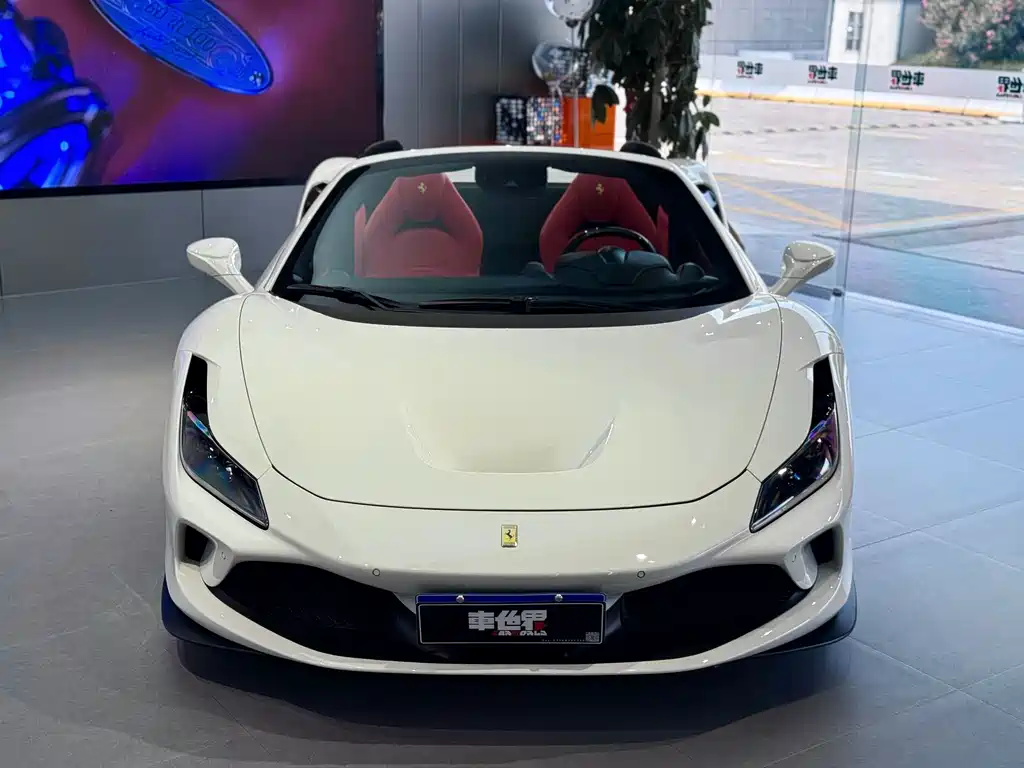Ferrari F8 2021 — фото 2