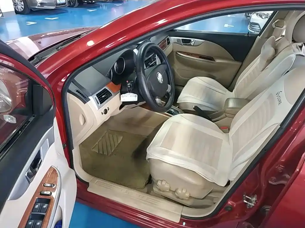 Buick Excelle 2014 — фото 16