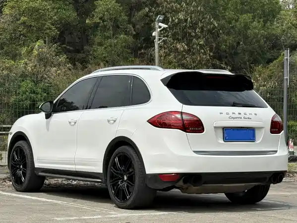 Porsche Cayenne 2011