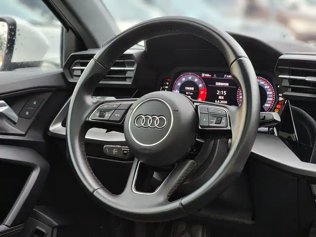 Audi A3 2023 — фото 13
