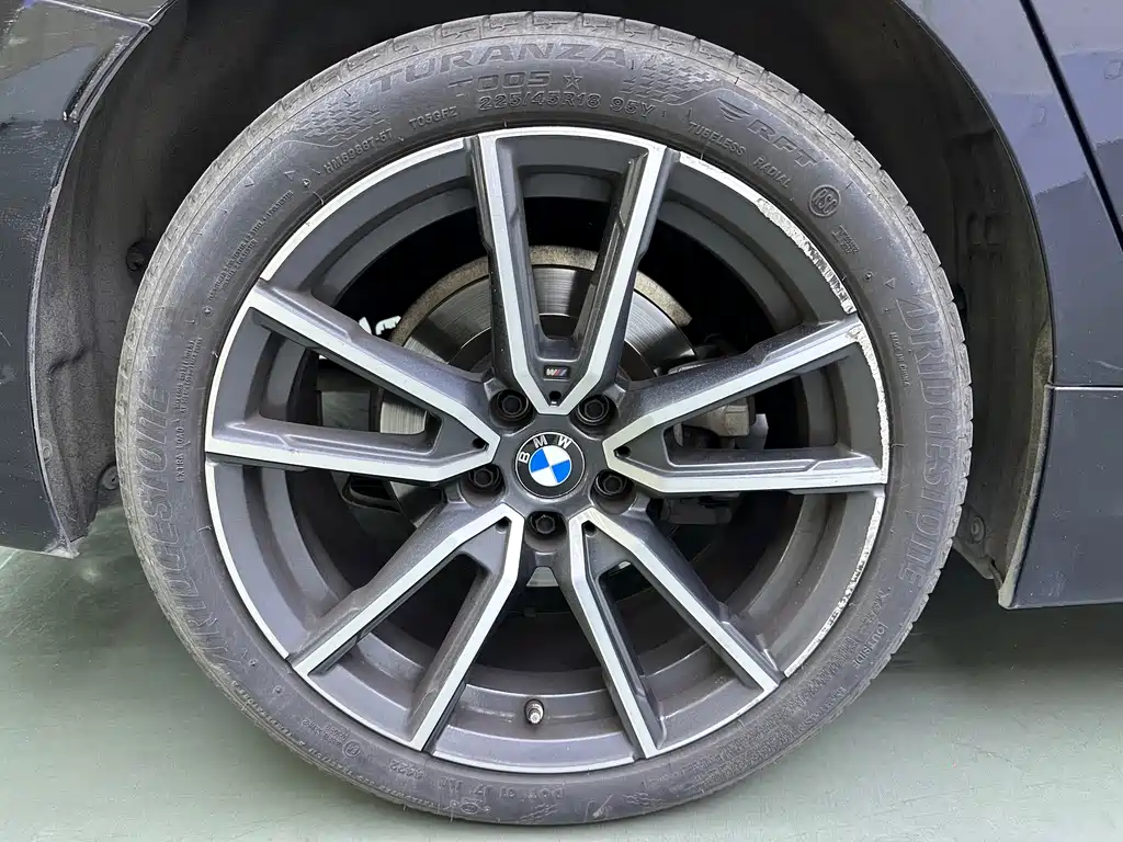 BMW 3 Series 2023 — фото 15