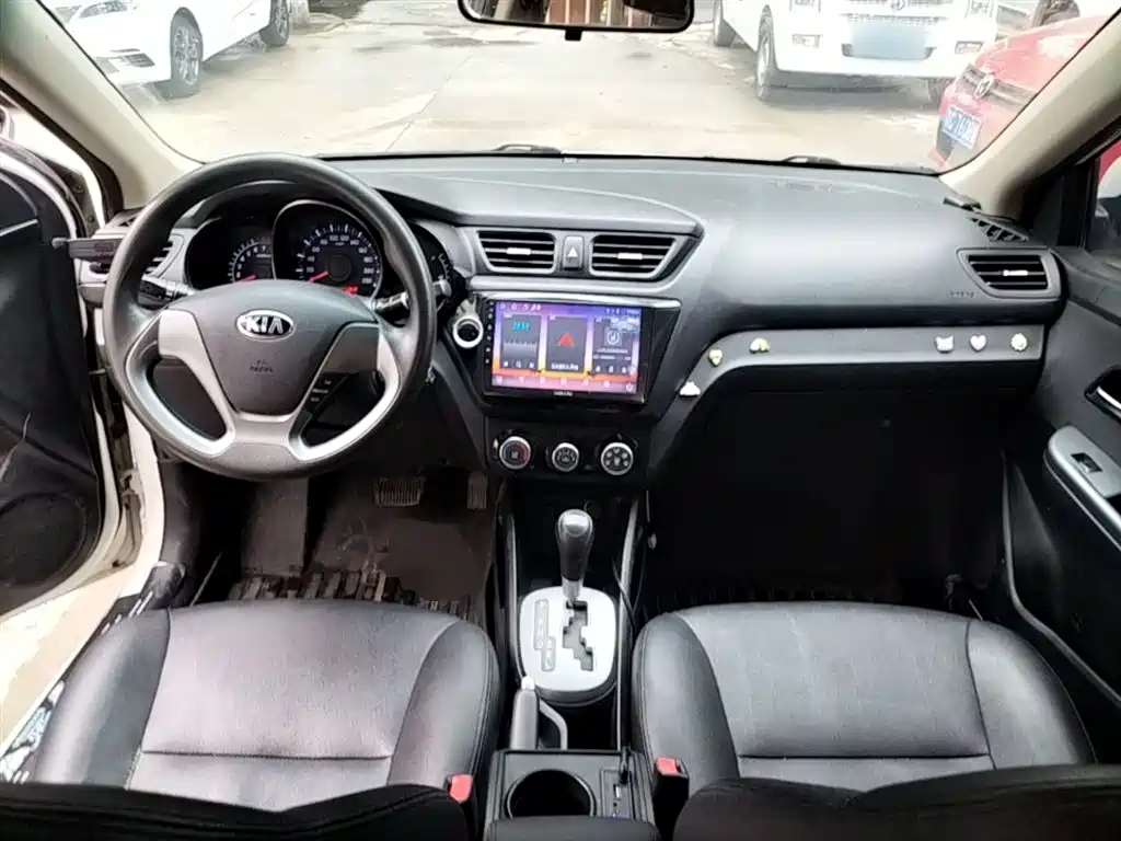 Kia K2 2016 — фото 10