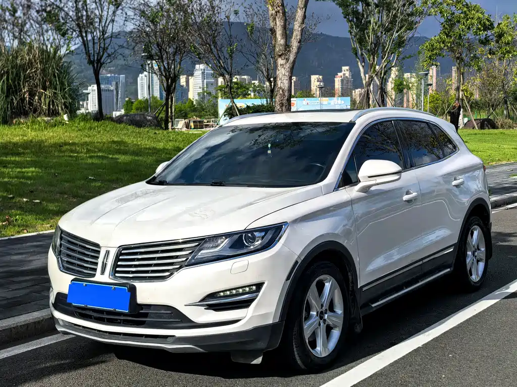 Lincoln MKC 2018 — фото 30
