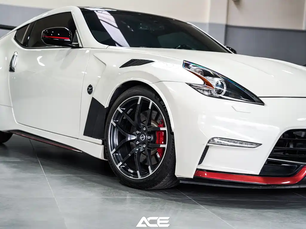 Nissan 370Z 2017 — фото 2