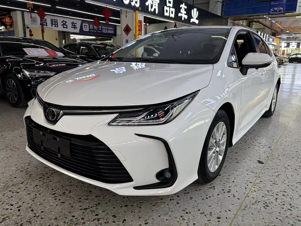 Toyota Corolla 2022 — фото 1