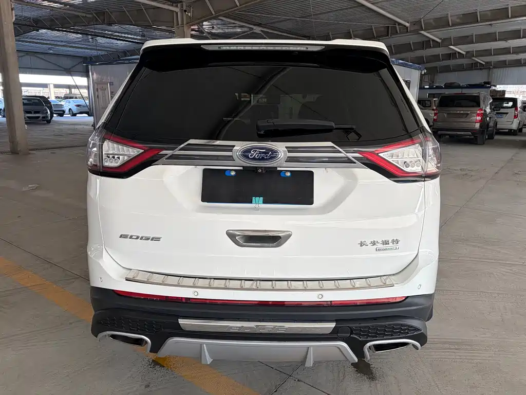 Ford Edge 2016 — фото 8