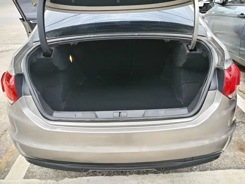 Citroen C4L 2015 — фото 10
