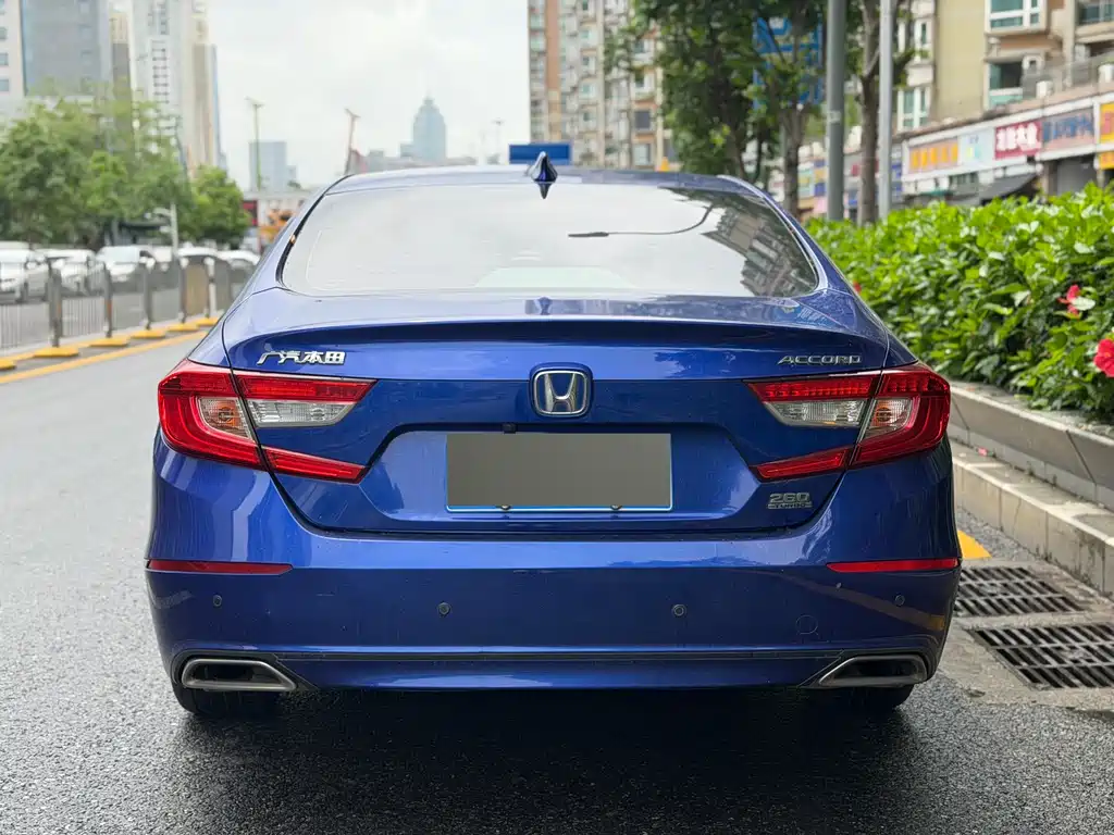 Honda Accord 2018 — фото 13