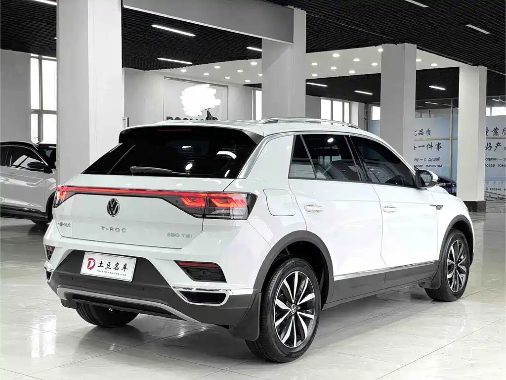 Volkswagen T-Roc 2023