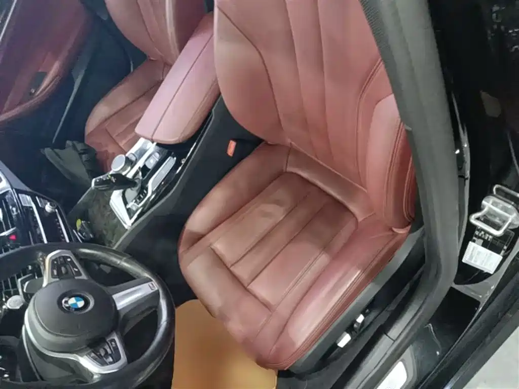 BMW 5 Series 2019 — фото 15