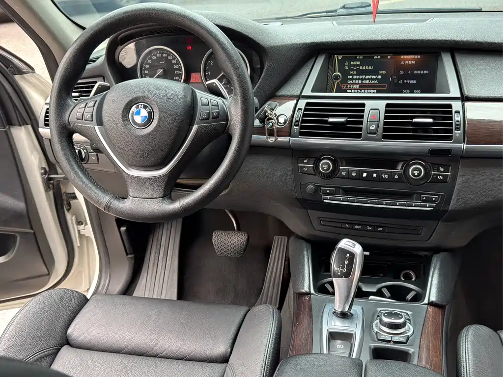 BMW X6 2014 — фото 8