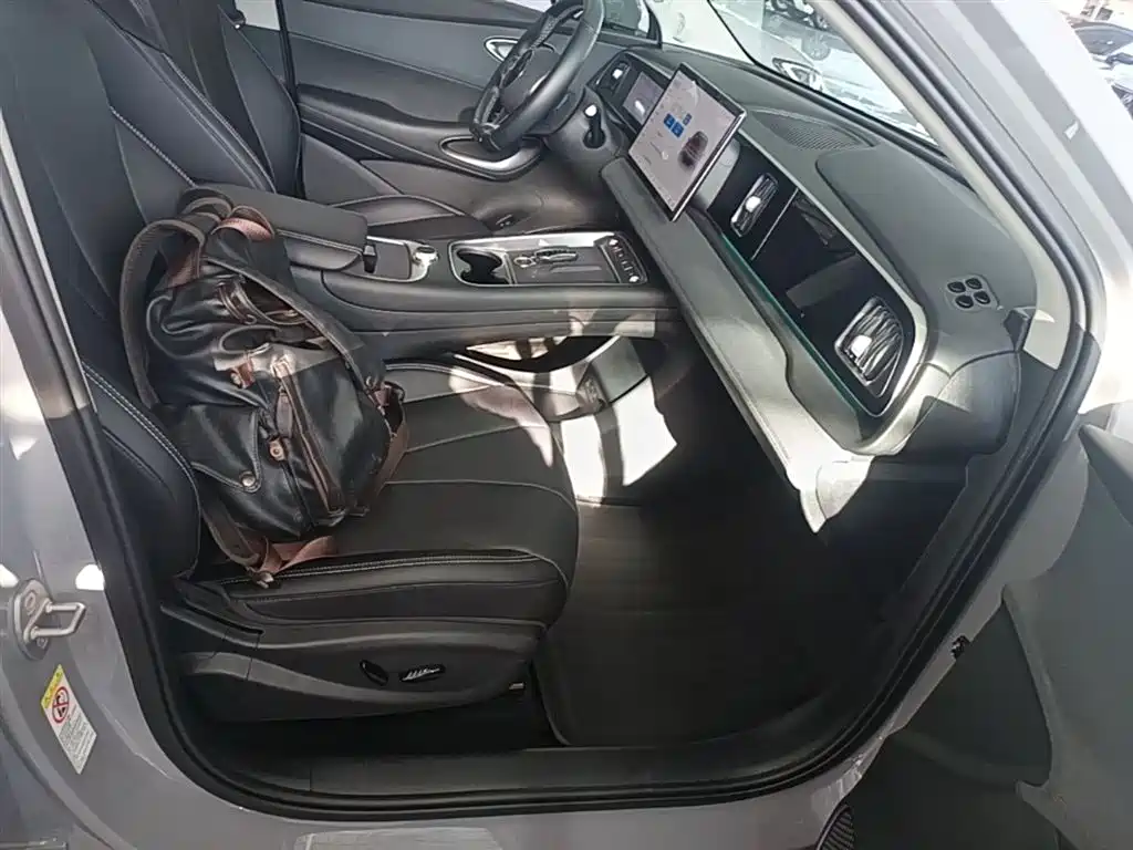 BYD Sealion 05 EV 2025 — фото 24