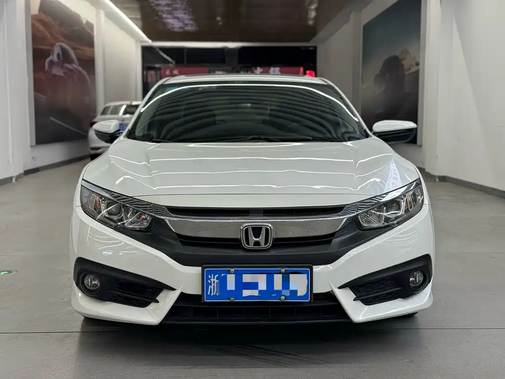 Honda Civic 2018 — фото 2