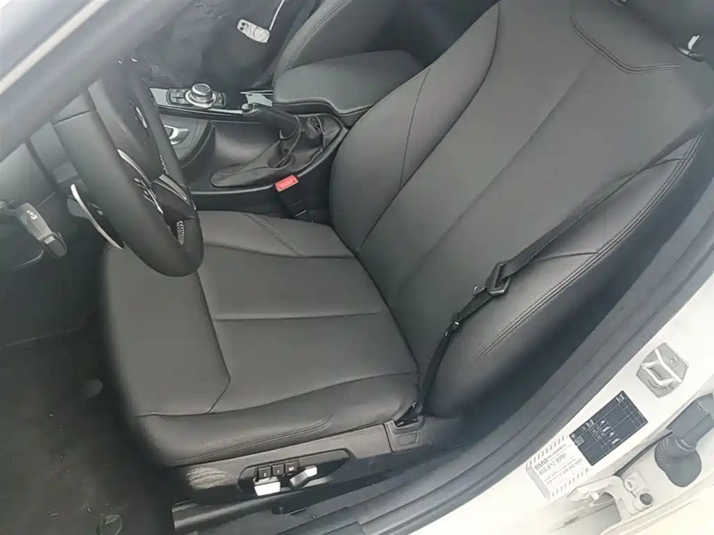 BMW 3 Series 2016 — фото 15