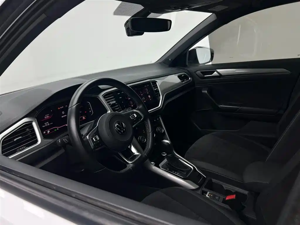 Volkswagen T-Roc 2022 — фото 10