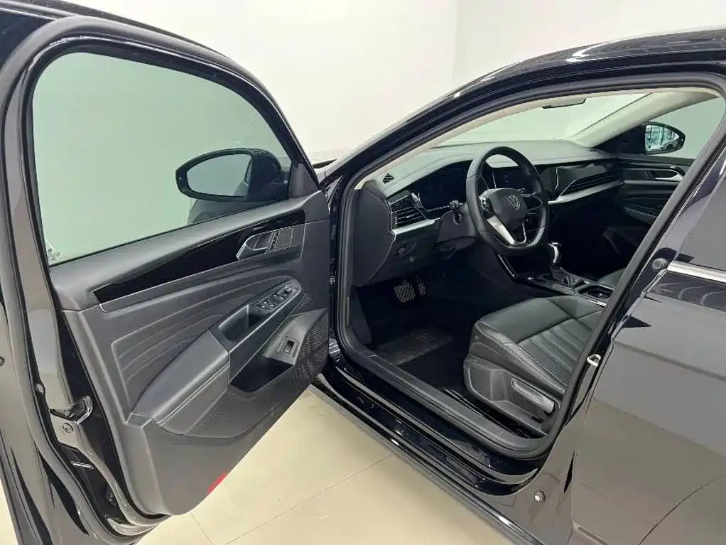 Volkswagen Passat 2023 — фото 10