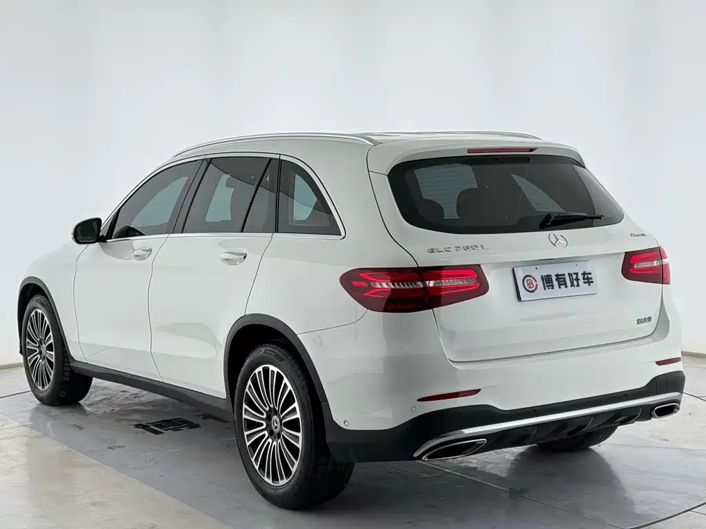Mercedes-Benz GLC 2018 — фото 11