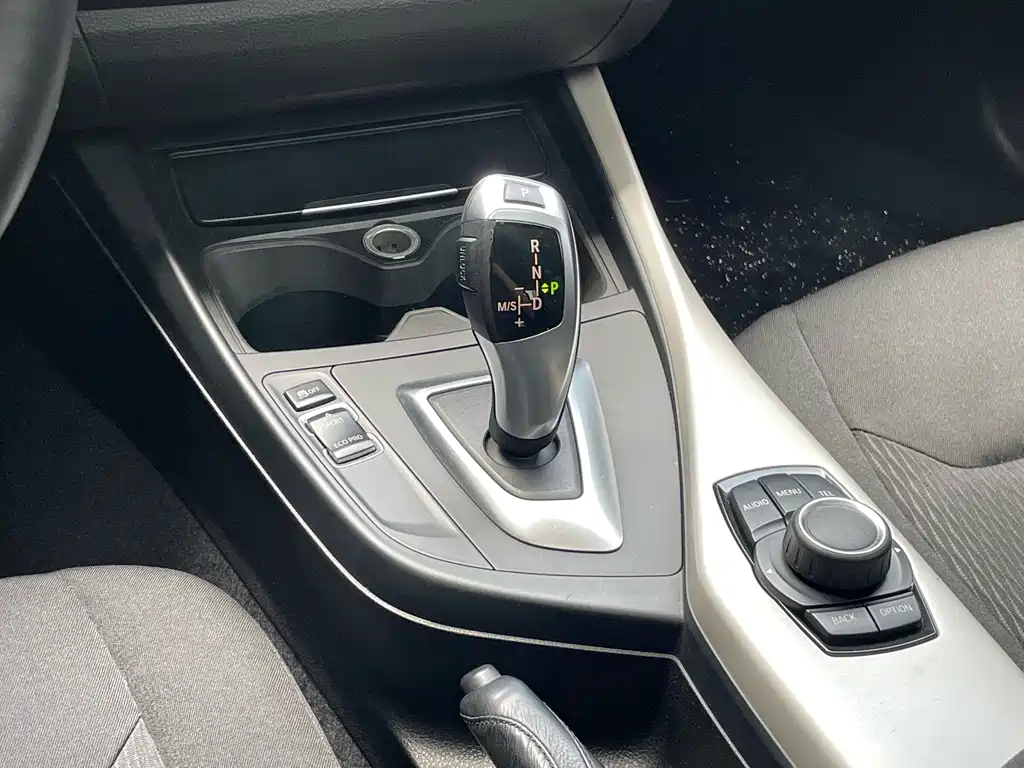 BMW 1 Series 2014 — фото 15