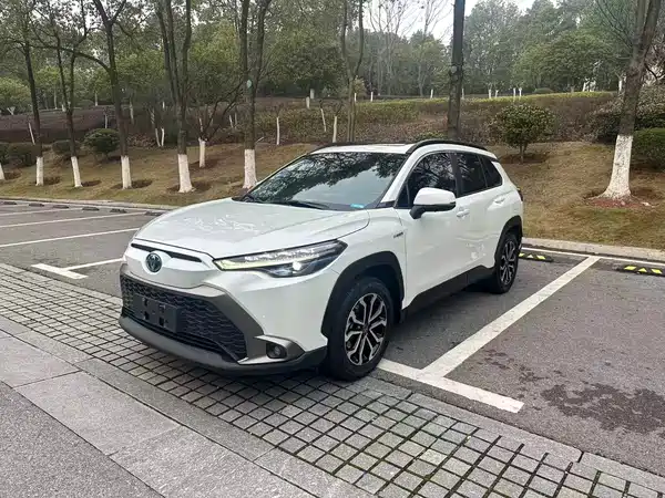 Toyota Frontlander 2023