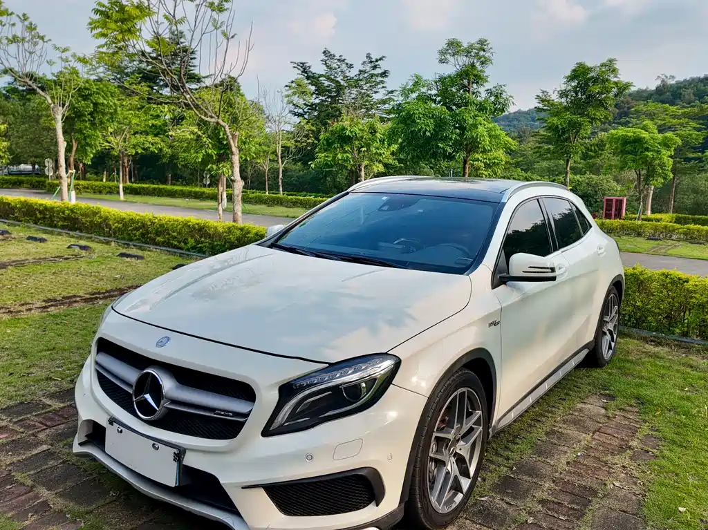 Mercedes-Benz GLA AMG 2015 — фото 3