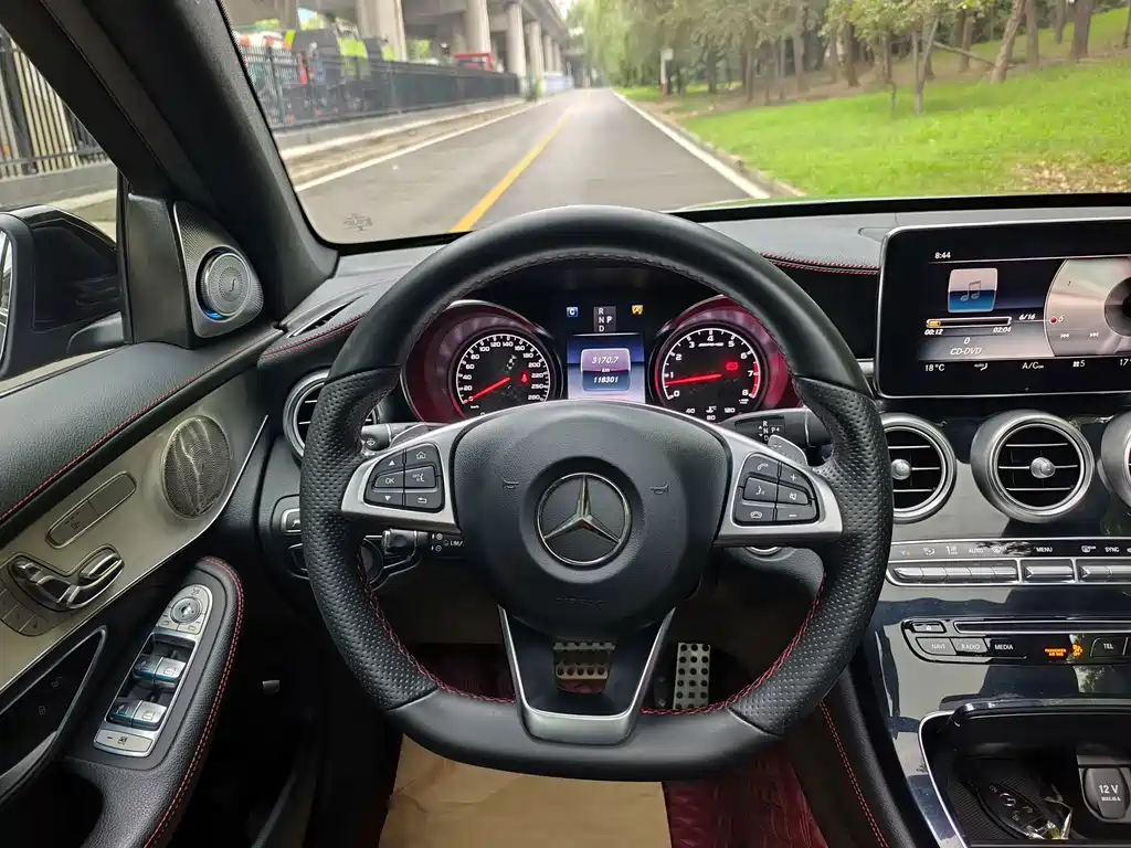 Mercedes-Benz GLC AMG 2018 — фото 7