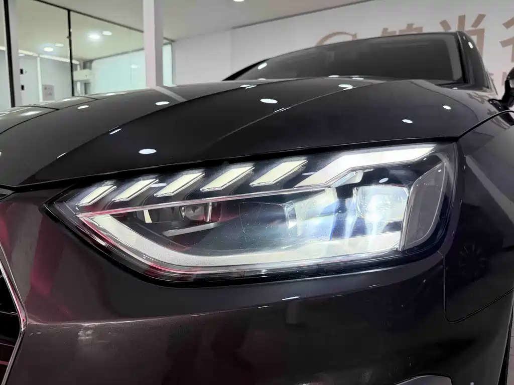 Audi A4L 2021