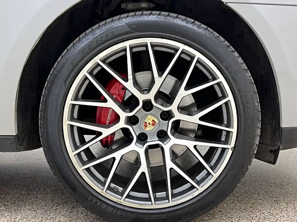 Porsche Macan 2020 — фото 10