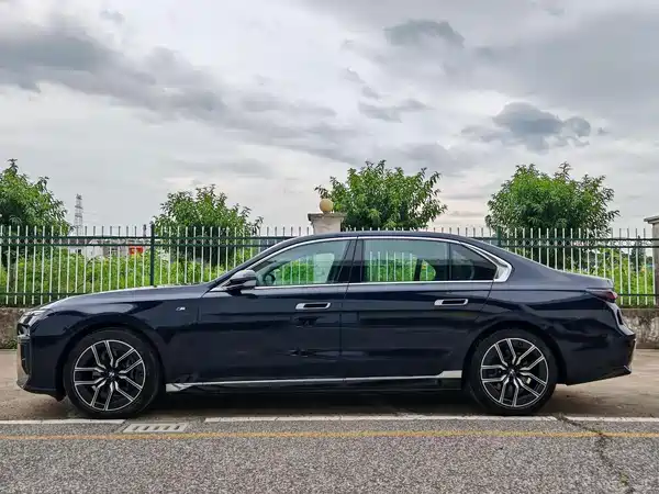 BMW 7 Series 2025
