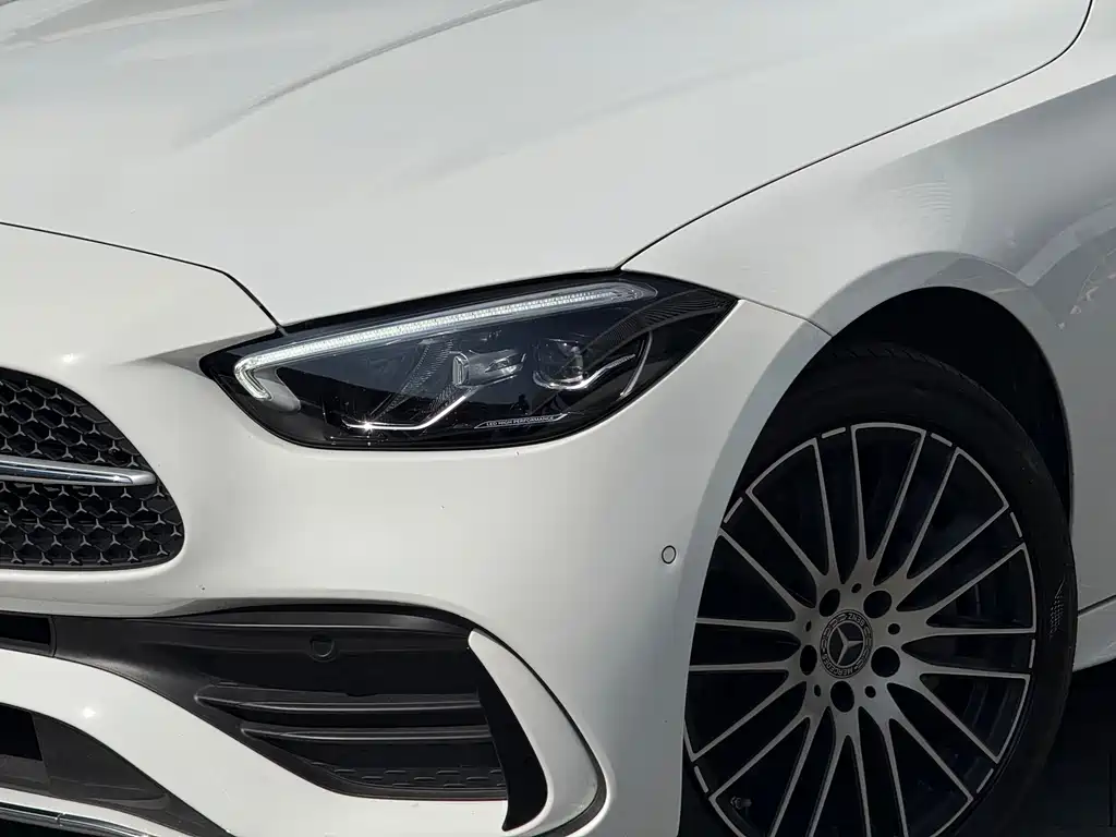 Mercedes-Benz C-Class 2025 — фото 2