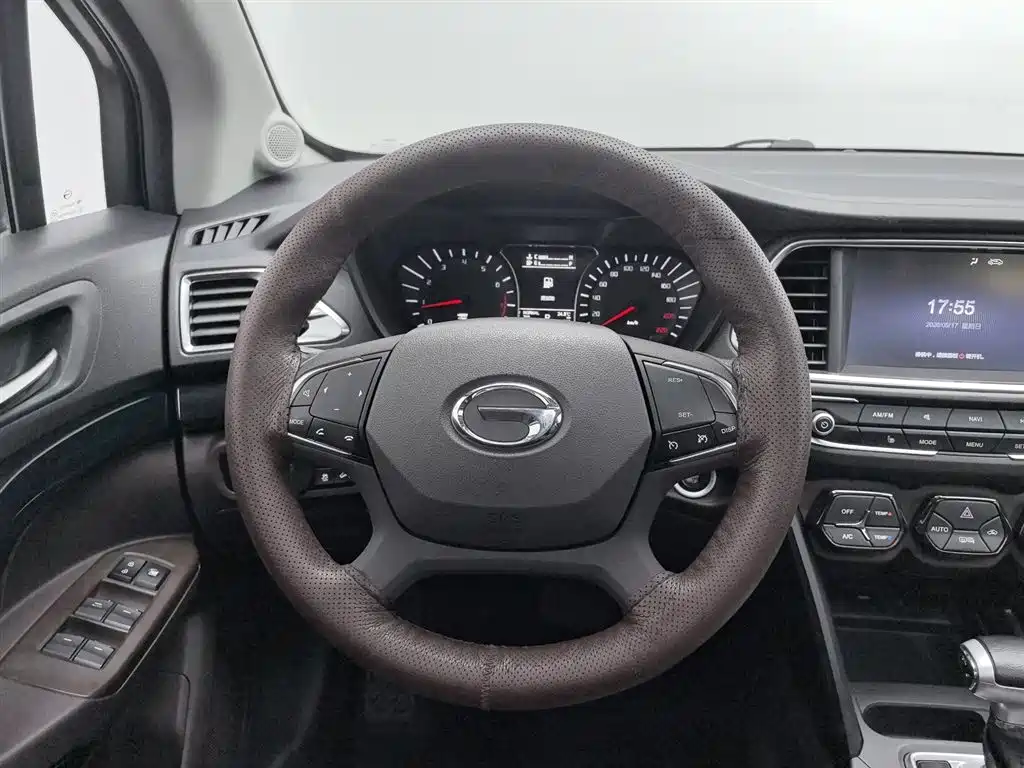 GAC Motor Trumpchi GS4 2015 — фото 11
