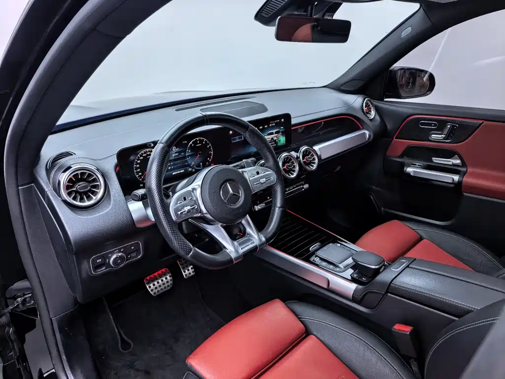 Mercedes-Benz GLB AMG 2023 — фото 6