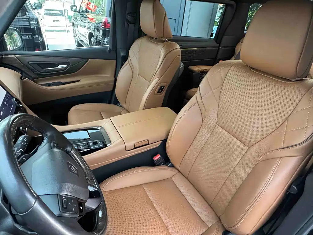 Toyota Vellfire 2024 — фото 13