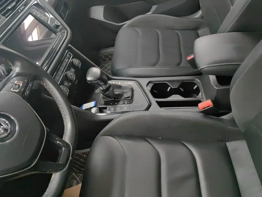 Volkswagen Tiguan L 2019 — фото 16