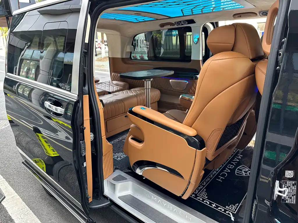 Mercedes-Benz Vito 2023 — фото 16