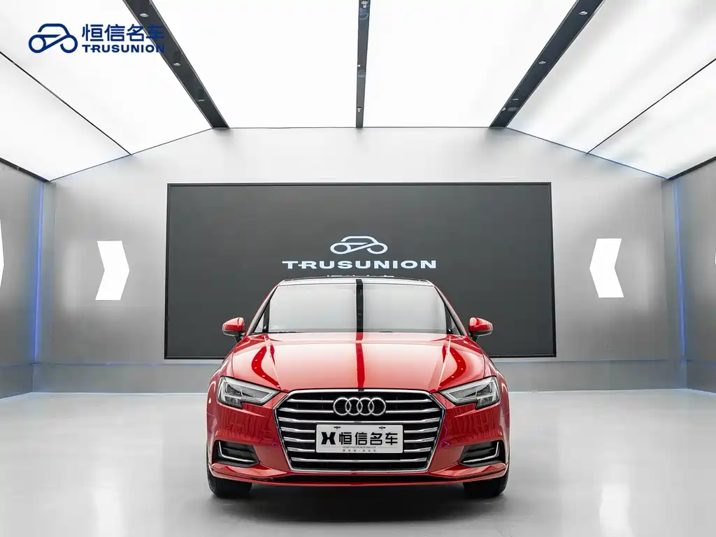 Audi A3 2018 — фото 2