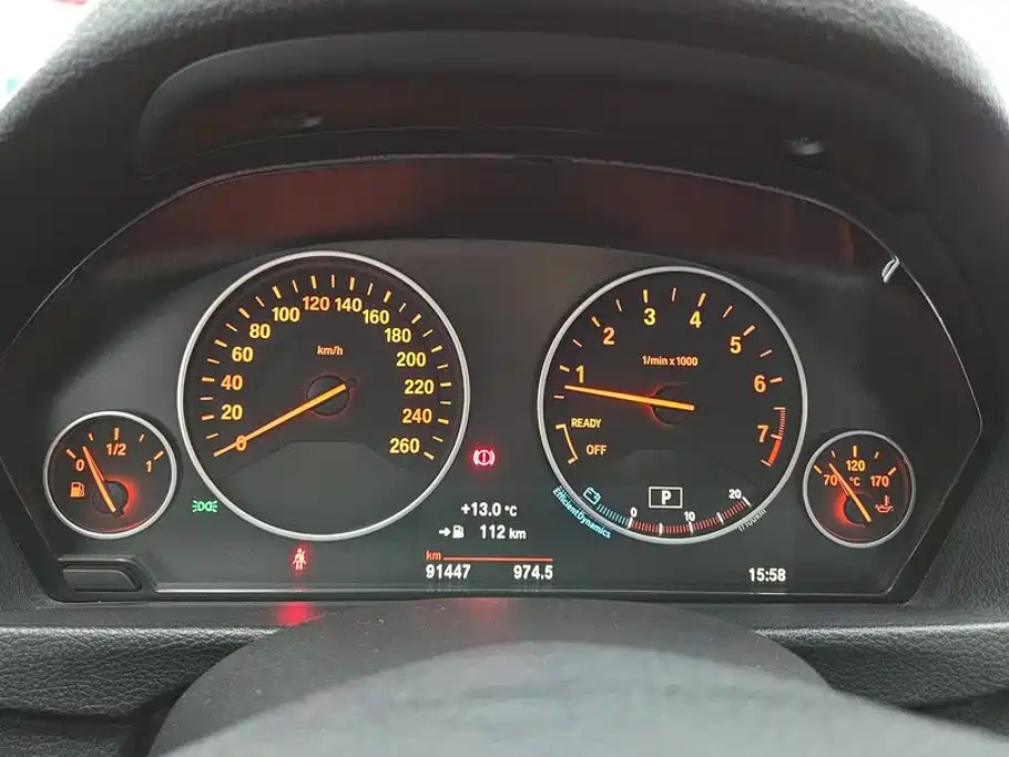 BMW 3 Series 2019 — фото 14