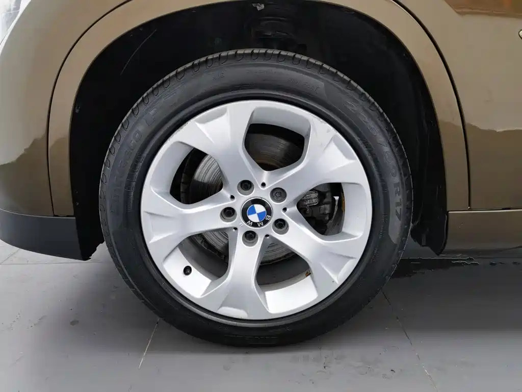 BMW X1 2012 — фото 17