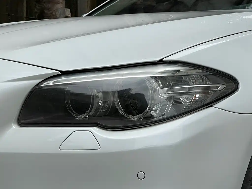 BMW 5 Series 2015 — фото 8