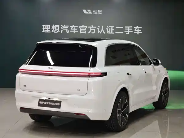Li Auto L8 2025
