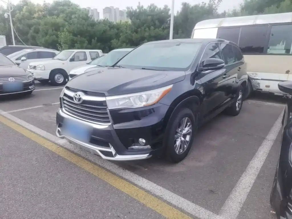 Toyota Highlander 2017 — фото 1