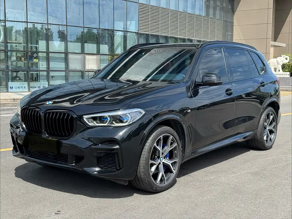 BMW X5 2022 — фото 1