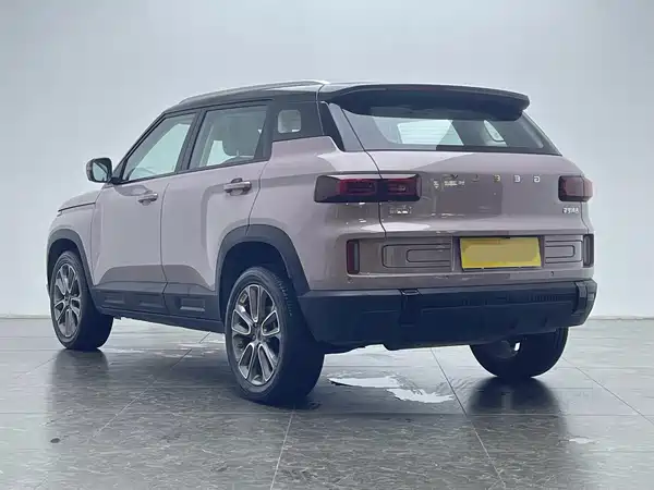 Geely ICON 2025