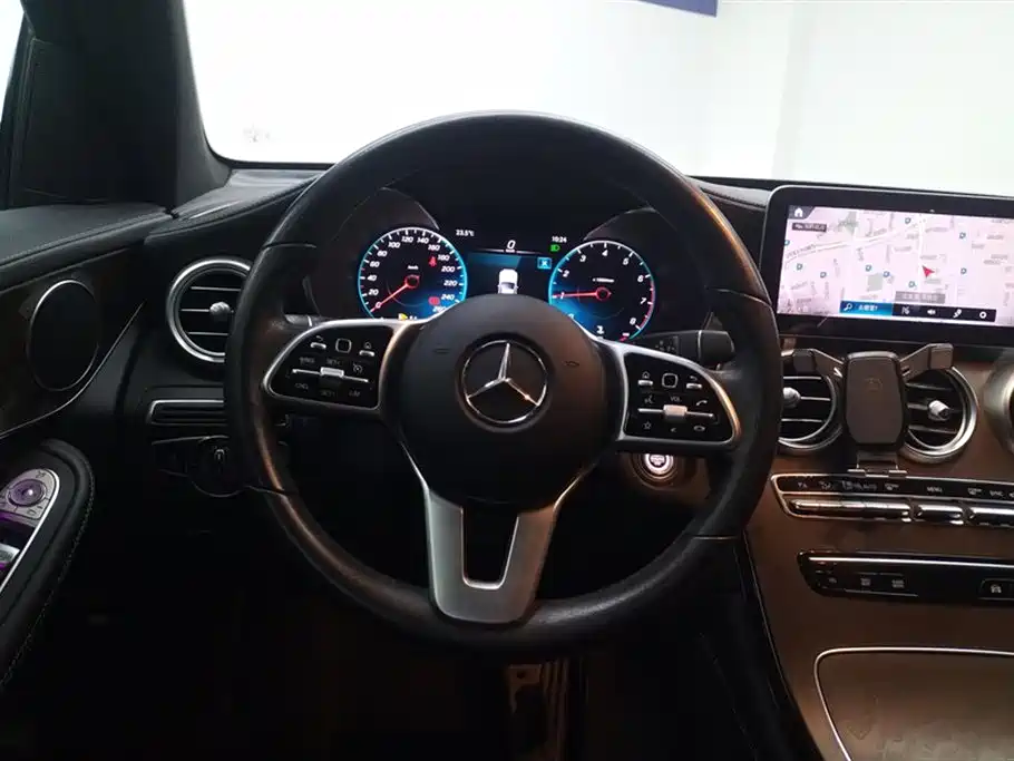 Mercedes-Benz GLC 2020 — фото 15